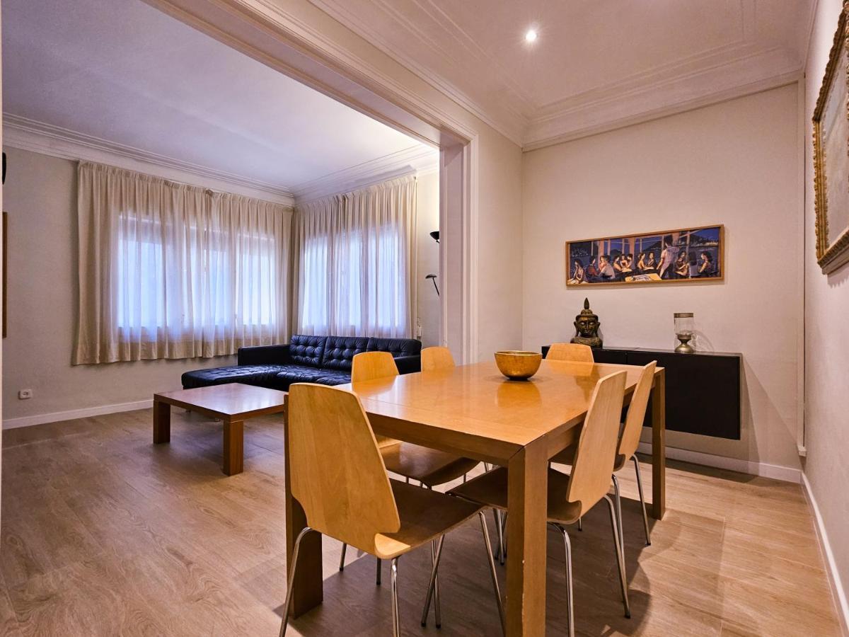 Classbedroom Park Gueell Apartment Barcelona Exterior photo