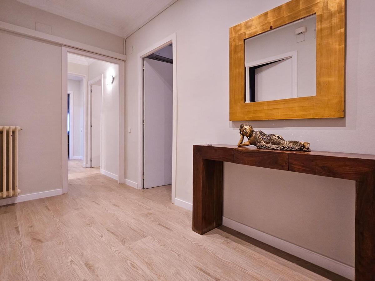 Classbedroom Park Gueell Apartment Barcelona Exterior photo